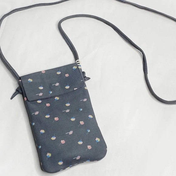 FREE PEOPLE CROSSBODY BAG NWT HAS EXTRA LONG STRAP APPROX 23” drop blk leather - Picture 1 of 7